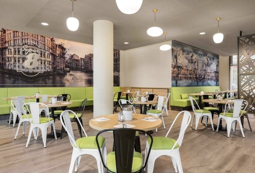 Restaurant im Super 8 by Wyndham Hamburg Mitte