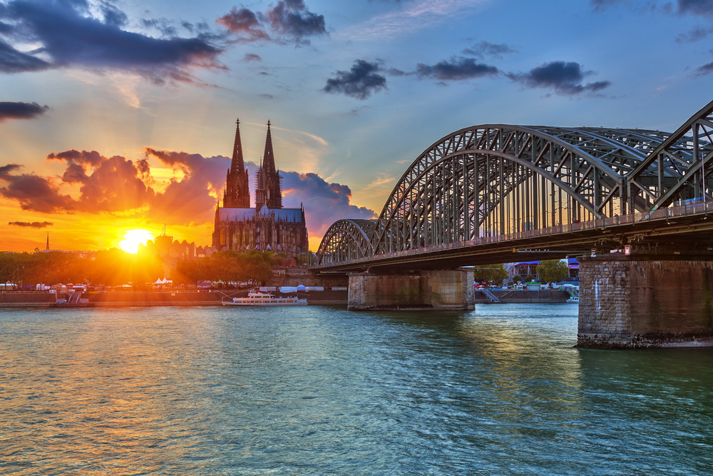 Köln bei Sonnenuntergang